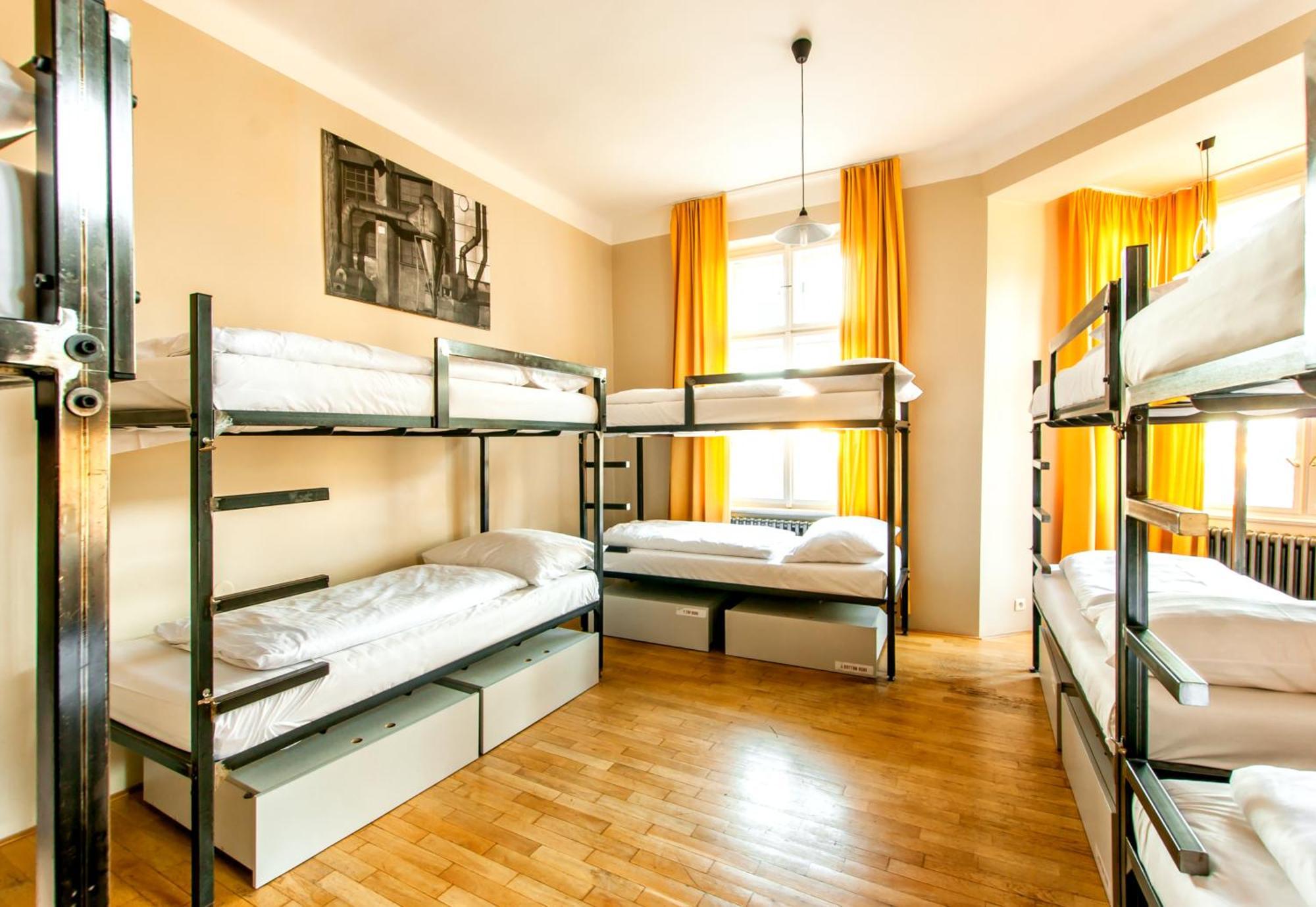 Bunk Bed 12-Bed Female Dormitory