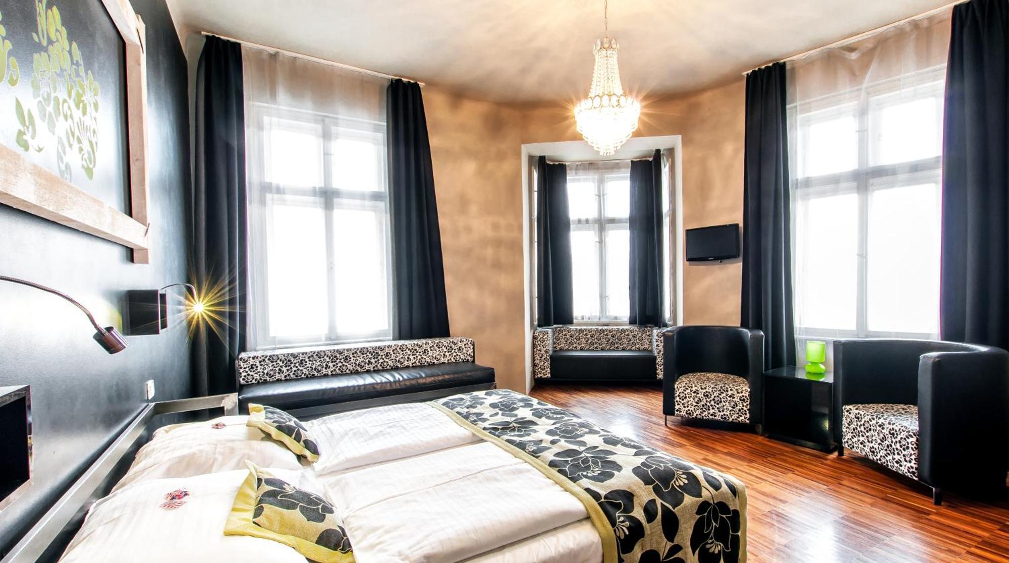Classic Double Room